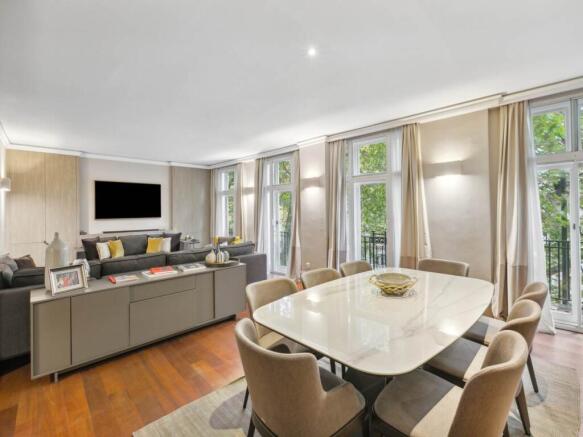 Dalmeny House, Flat