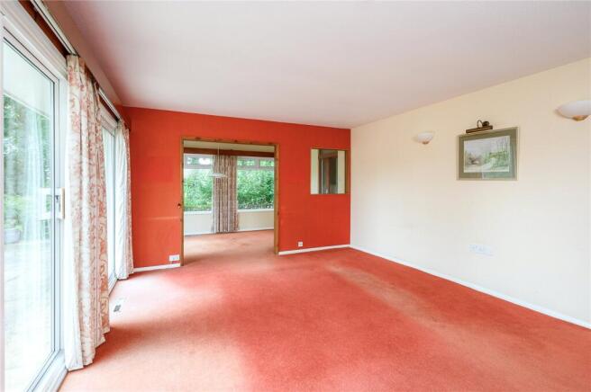 4 bed Bungalow for sale Image 4