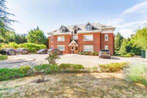 Apartment 8, 60 Cedar Court, Lawn Close, Datchet, Slough SL3 9LA