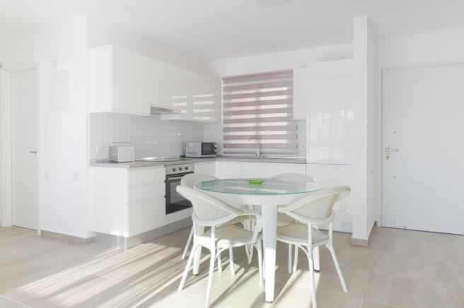 2 bedroom Penthouse with amazing panaromic views Image 9999