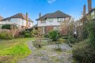 4 bed detached - Hinchley Drive, Esher, KT10 image 9
