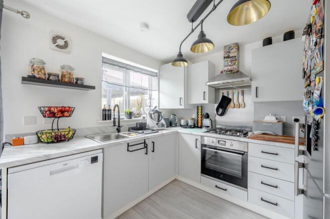 2 bed Semi-Detached for sale Image 4