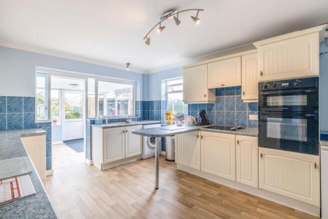 Kitchen/Breakfast ro