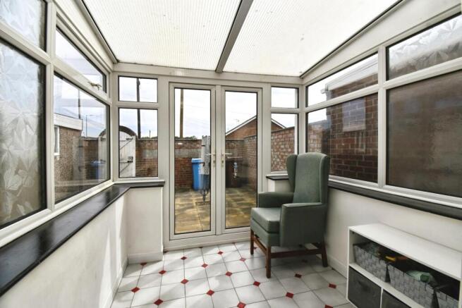2 bed Semi-Detached Bungalow for sale Image 11