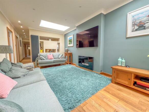 Grasmere Crescent - Image-15.jpg