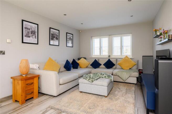 4 bed Detached for sale Image 8