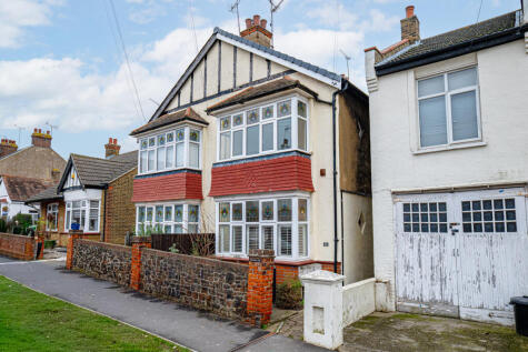 Westcliff Drive, Leigh-on-sea, SS9