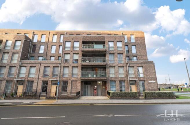 2-bed flat on  Lottage Mansions, Barking, £340,000