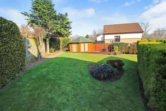 Rear Garden (1).jpg