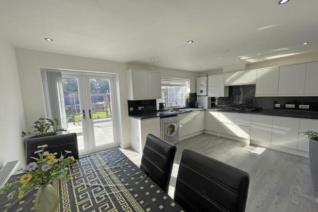 Moorhill Road, Whitnash, Leamington Spa photo 4