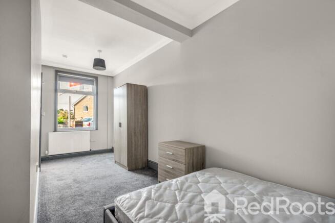 4 bed Terraced to rent Image 5