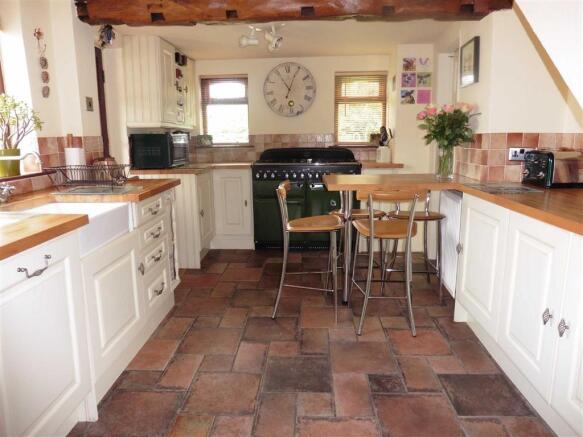 Kitchen (front)