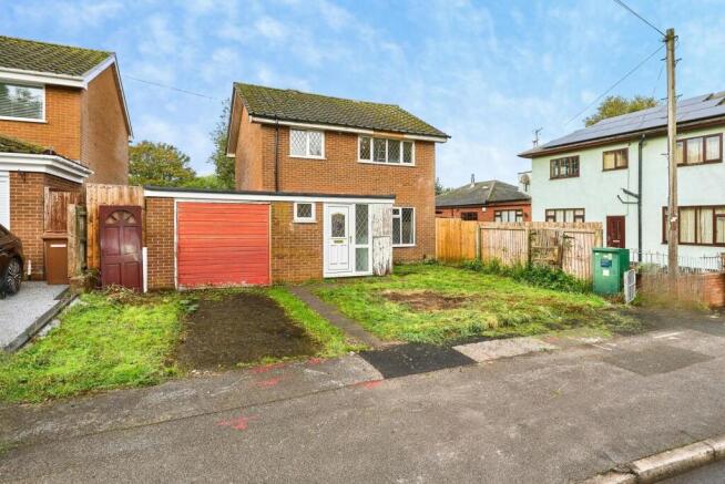 3-bed detached on Wood Lane, Walsall, West Midlands, WS3, £210,000