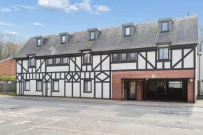 7, 331 Austin Court, Uxbridge Road, Rickmansworth WD3 8DS