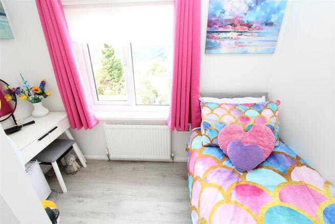 3 bed Semi-Detached for sale Image 12
