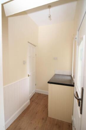 Entrance Hall / Utility 