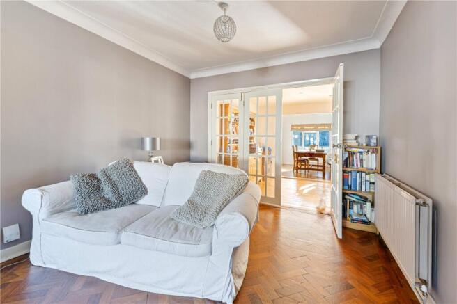 Hanworth Road, Hampton, TW12 photo 4