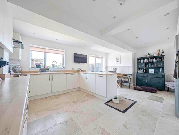 Kitchen & Diner