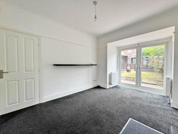 3 bed Semi-Detached for sale Image 4