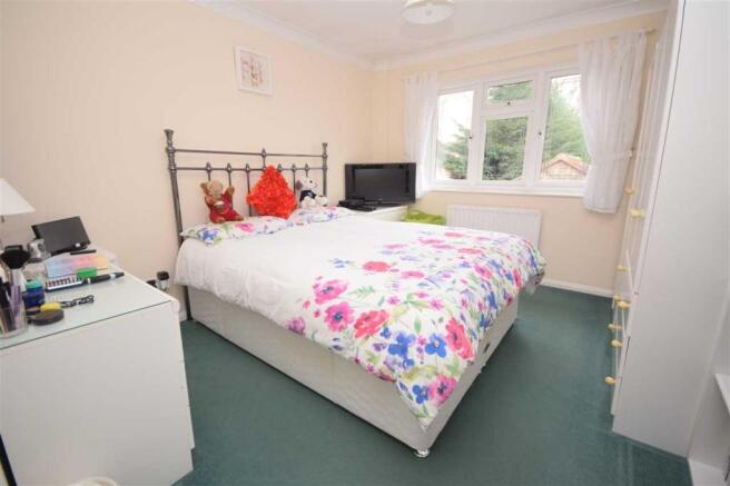 BEDROOM 2