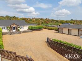 Turners Retreat, Marshfoot Road, Chadwell St Mary RM16 4LU