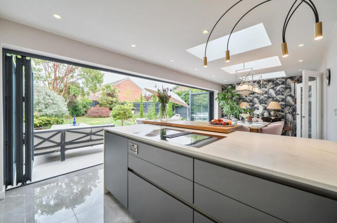 1325481-16-688372...