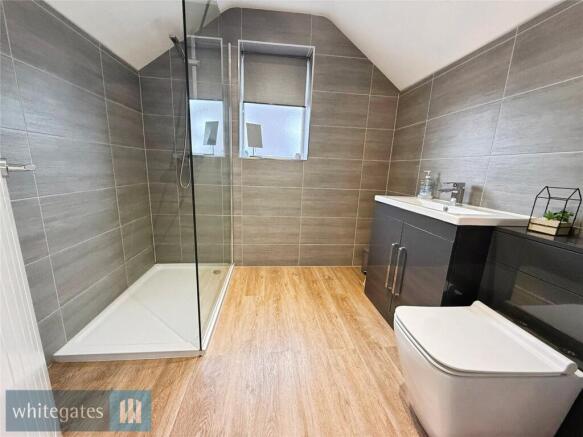4 bed Detached for sale Image 7