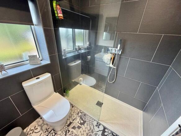 3 bed Semi-Detached for sale Image 11