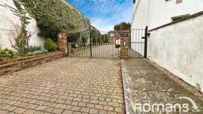3, Villier Court, Villier Street, Uxbridge UB8 2RY