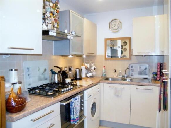 kitchen 1.JPG