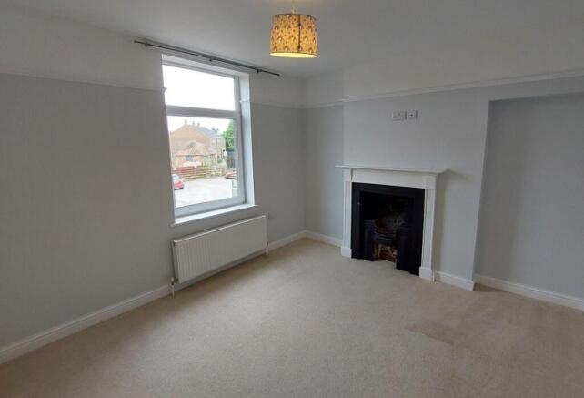 3 bed Semi-Detached to rent Image 8