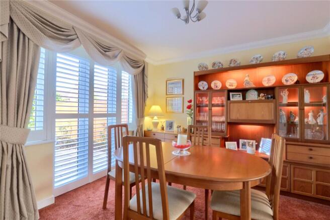4 bed Detached for sale Image 6