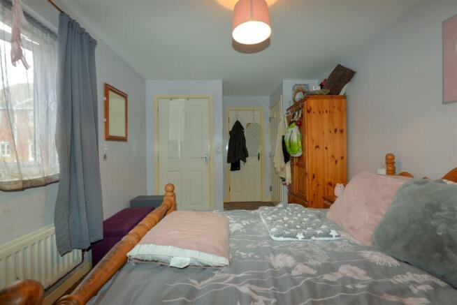 Bedroom1 2.jpg