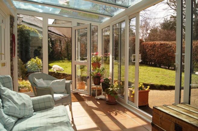 GARDEN ROOM