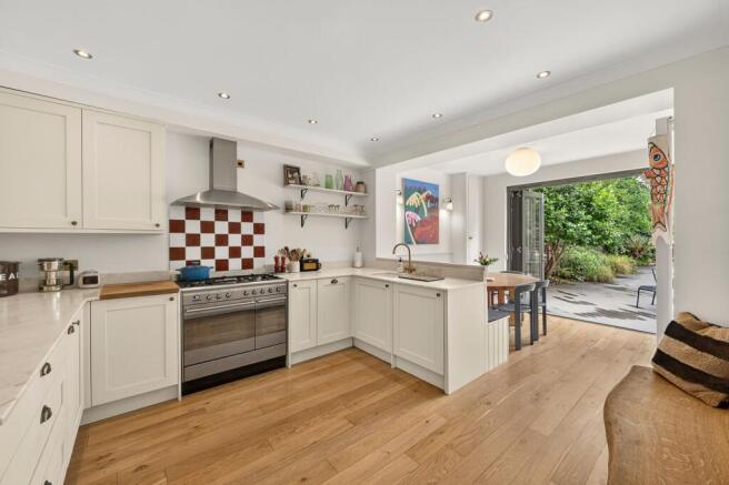 Kitchen / Diner, Angle 1