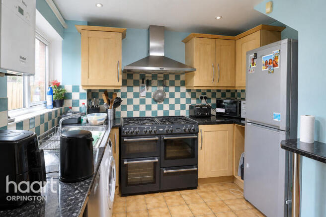 Tilbury Close, Orpington photo 4