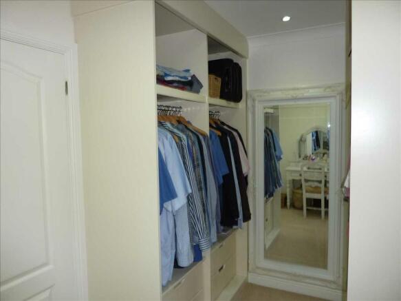 DRESSING ROOM