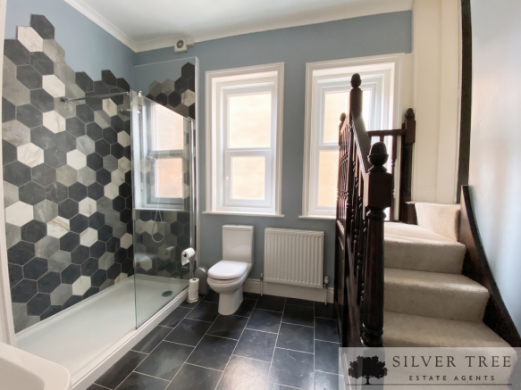 2 bed Apartment for sale Image 10