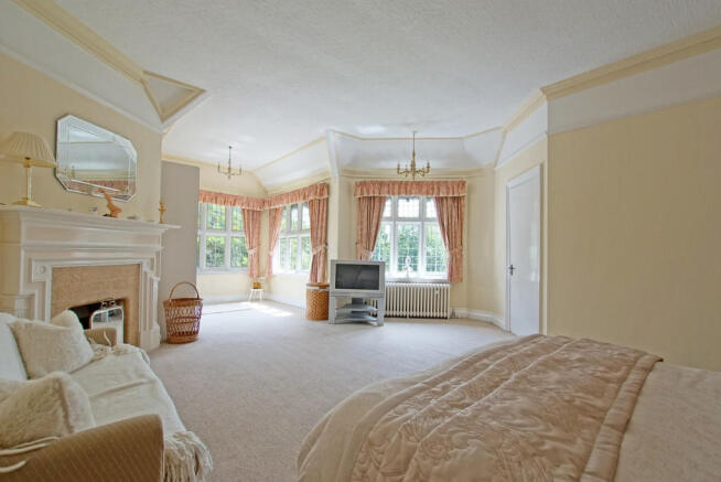 Master Bedroom - ...