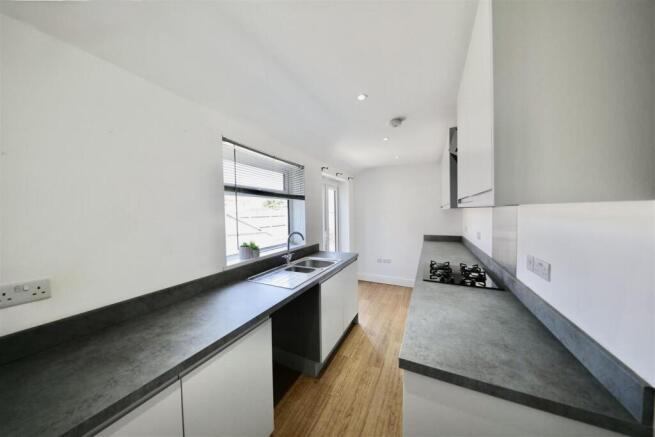 3 bed Terraced for sale Image 7