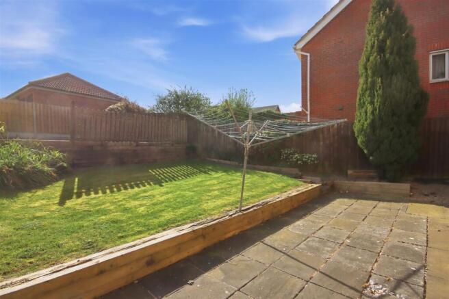 Bradgate Croft, Chesterfield, S41 photo 3