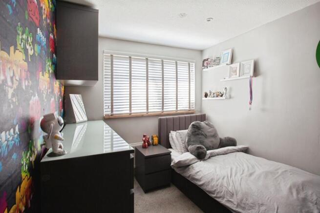 3 bed Semi-Detached for sale Image 10