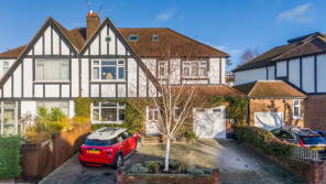 14, Abbots Gardens, East Finchley, London N2 0JQ