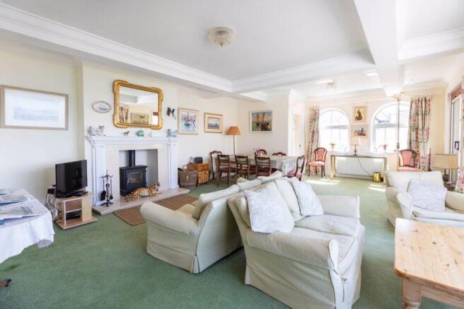 Lounge Dining Room