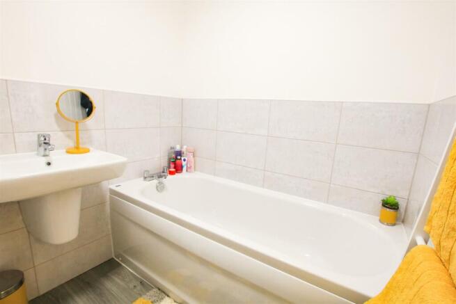 HOUSE BATHROOM