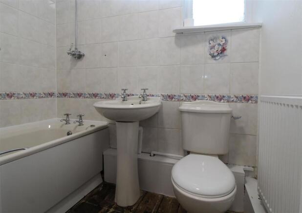 Bathroom.jpg