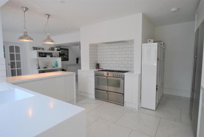 Fitted Kitchen
