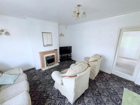3 bed Semi-Detached for sale Image 5