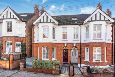 Carlisle Avenue, St. Albans, Hertfordshire, AL3