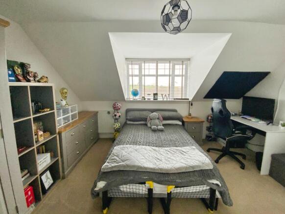 3 bed Semi-Detached for sale Image 12